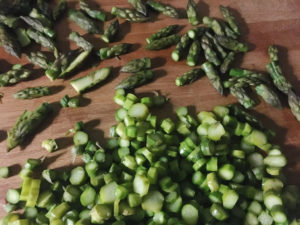 crepes asparagi ricetta gourmama taglio asparagi