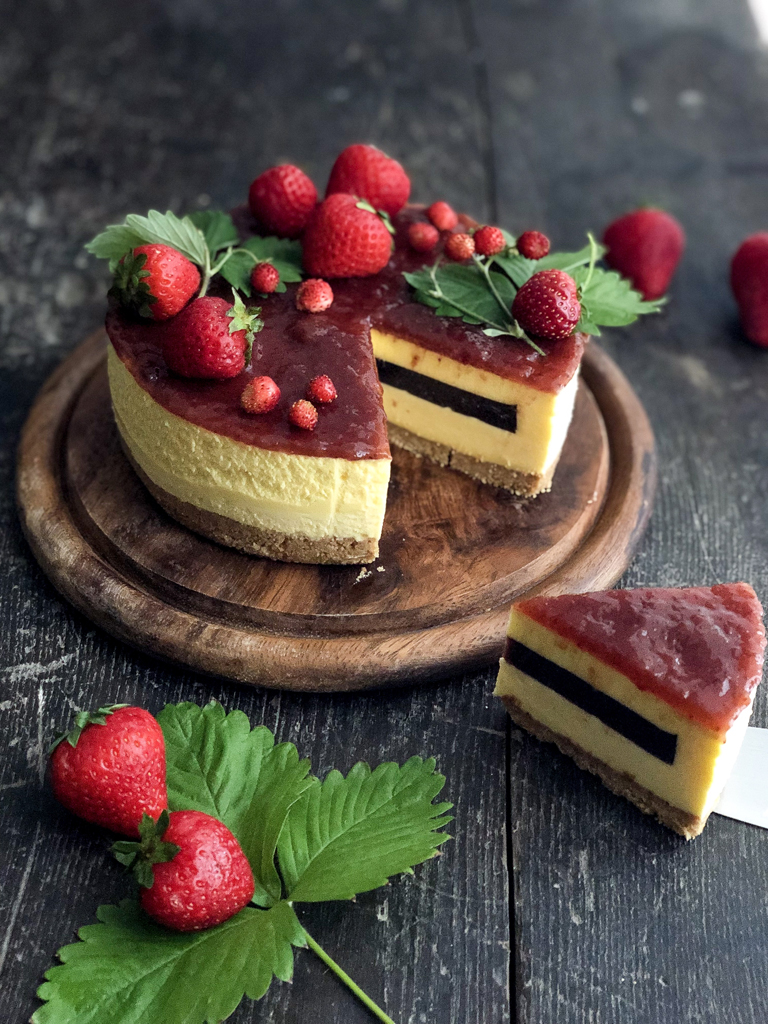 cheesecake con gelatina del bosco presentazione fetta_1