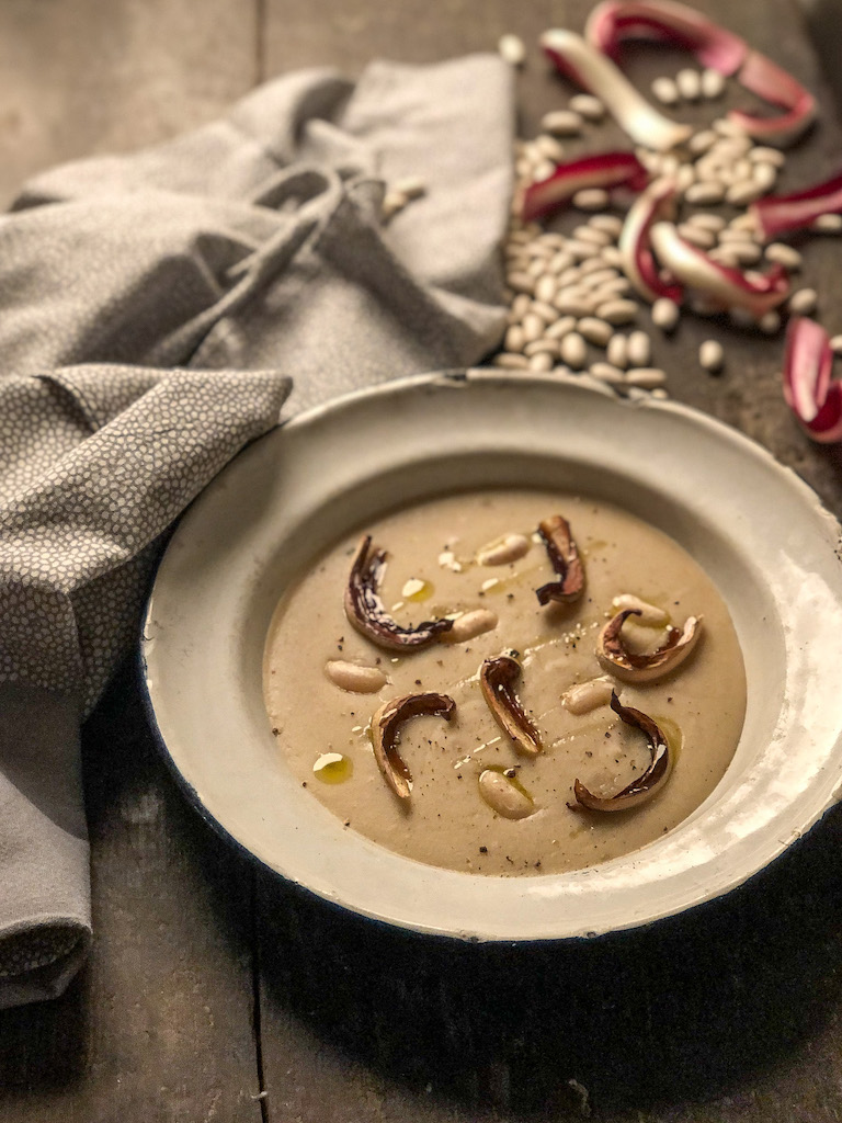 crema di fagioli cannellini con radicchio tardivo al forno presentazione_2