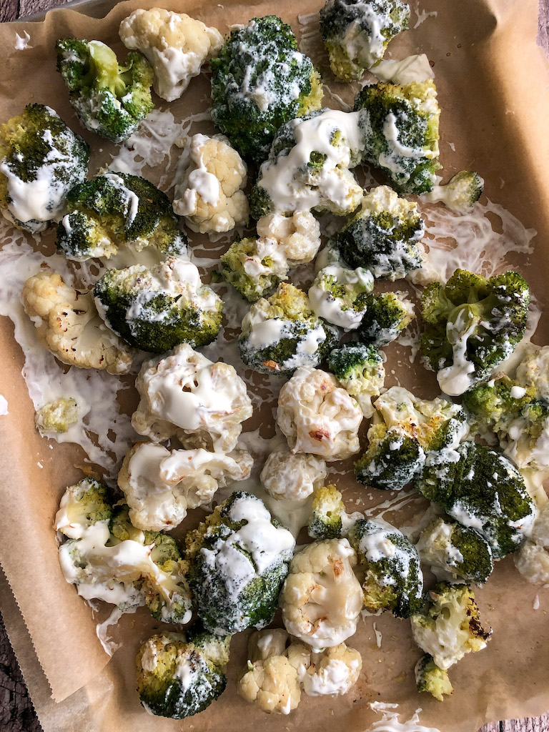 crumble alle nocciole con cavolfiore broccoli e formaggio di capra preparazione_3