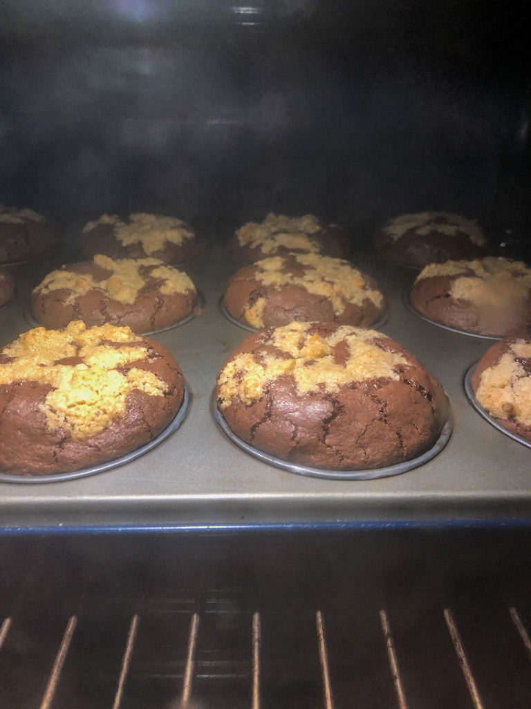 muffins al cioccolato e noci preparazione forno