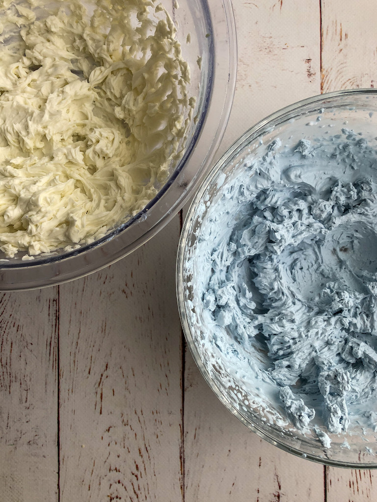 sponge cake ai mirtilli e butterfly pea preparazione_7