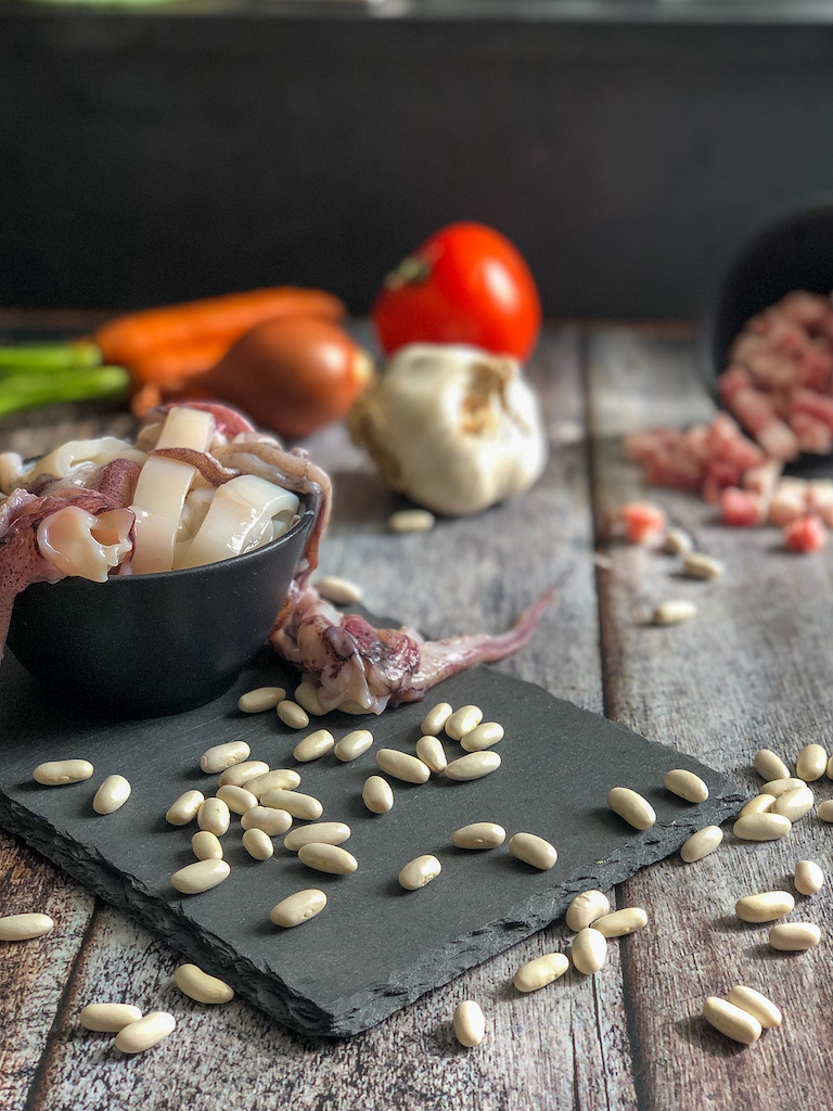 zuppetta di fagioli cannellini con calamaretti ingredienti_3